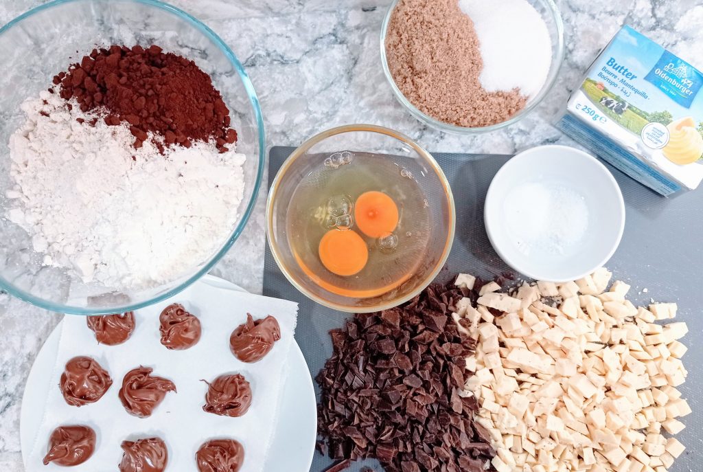 los ingredients para hacer las galletas de doble chocolate rellenadas con Nutella