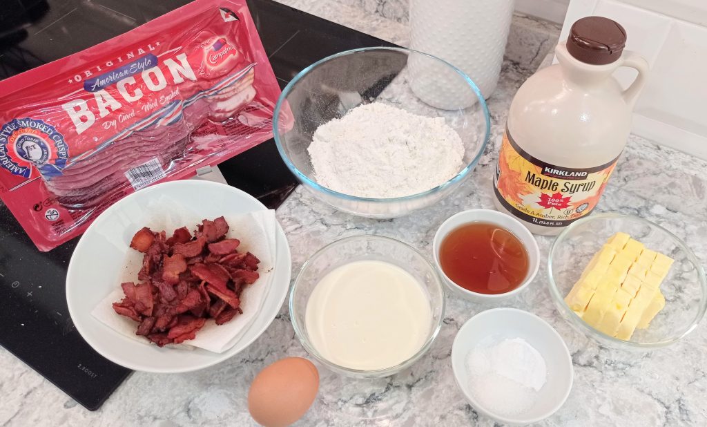 ingredientes para hacer scones de bacon y sirope de arce