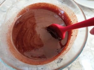 el ganache de chocolate en un tazón