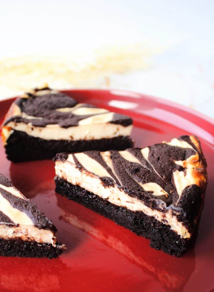 brownies cheesecake en plato