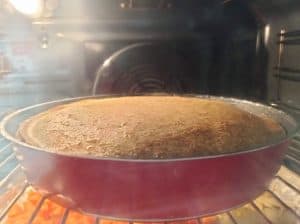 pan de maíz en el horno