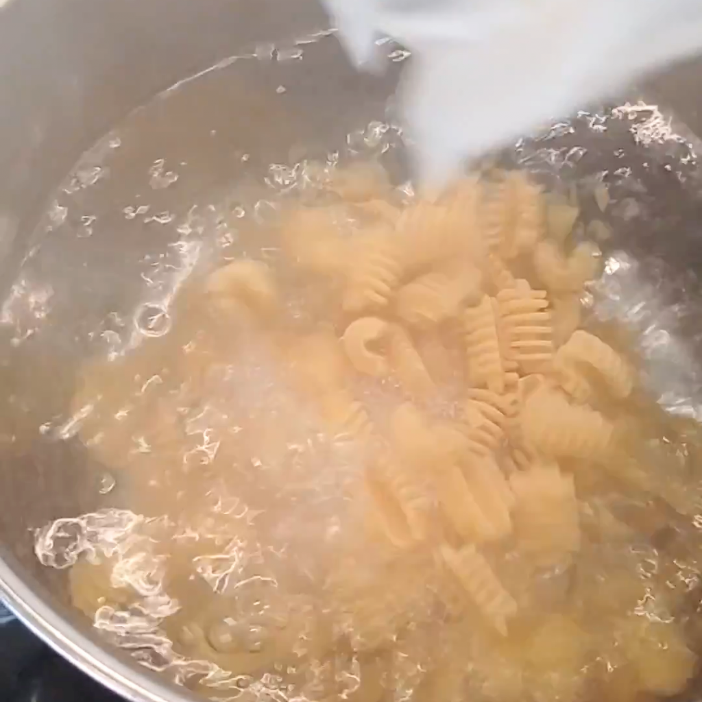cocinar los espirales de pasta